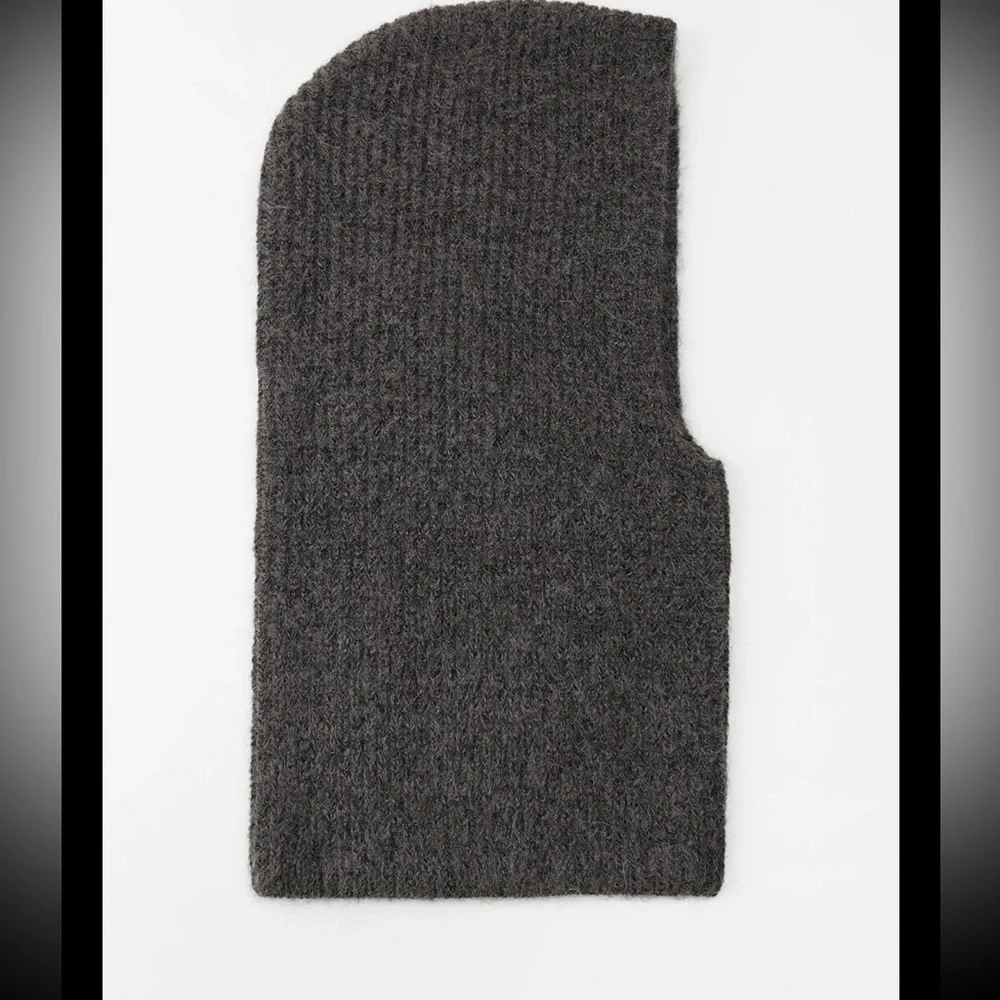 ZARA RIBBED KNIT HOOD Gray Knit Balaclava bloggers favorite